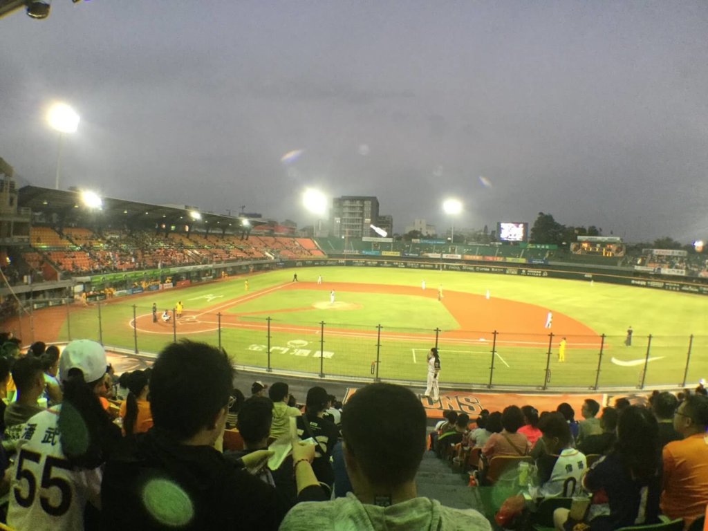 2018年 台南市立棒球場のナイター